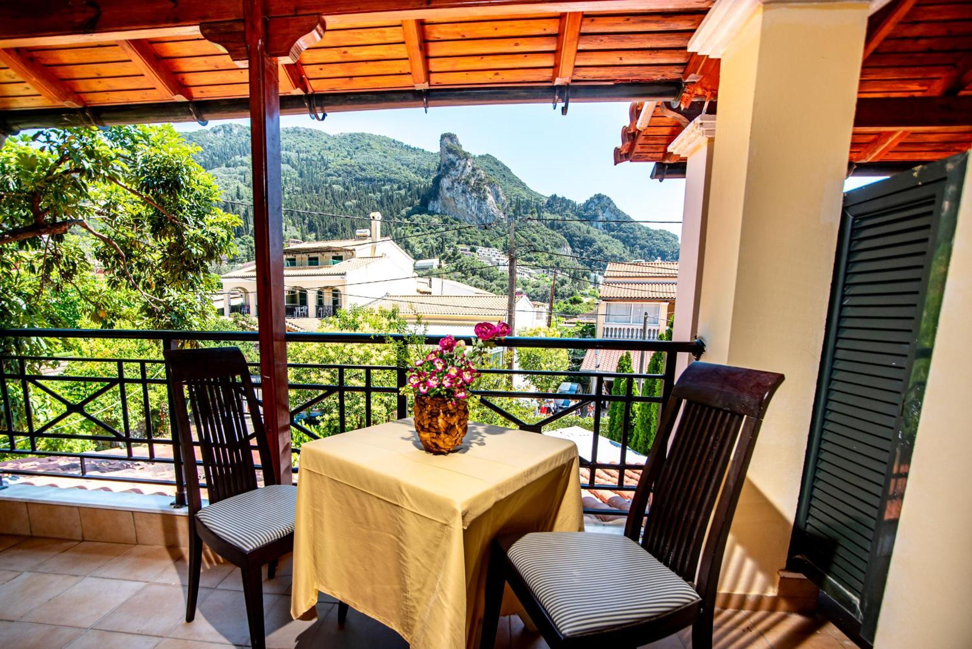 Tholeto Apartments Agios Gordios  Dış mekan fotoğraf