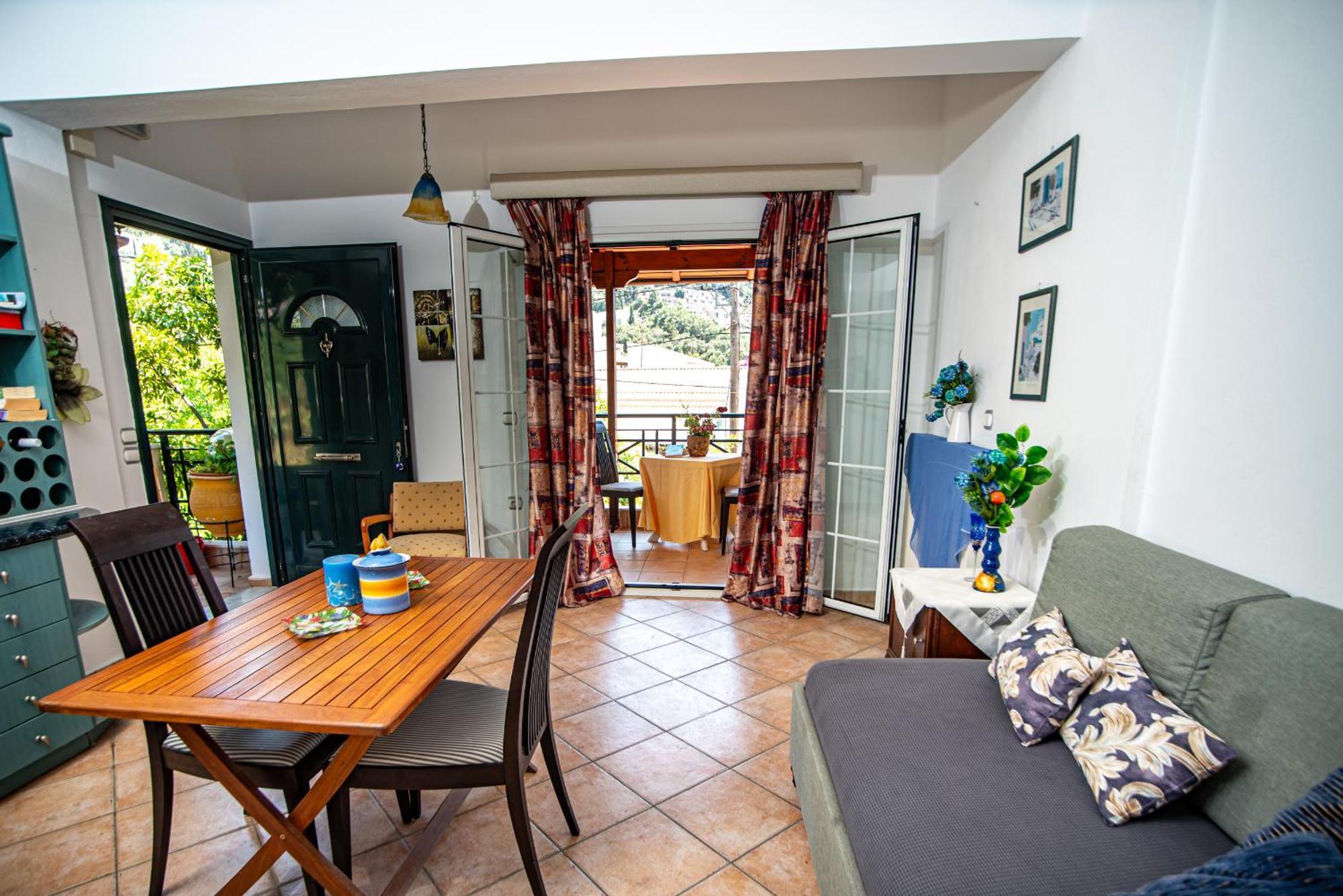 Tholeto Apartments Agios Gordios  Dış mekan fotoğraf