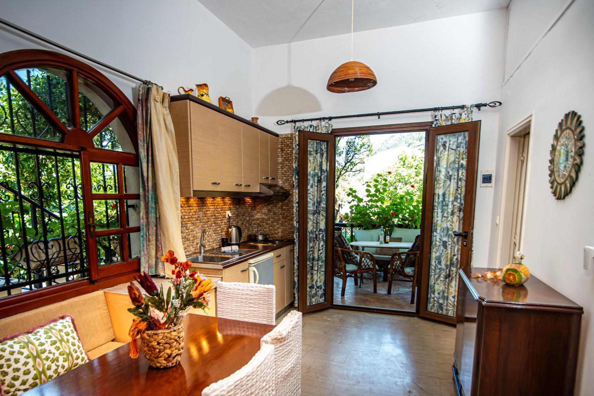 Tholeto Apartments Agios Gordios  Dış mekan fotoğraf